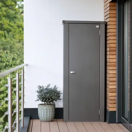 Biohort terraskast Julia M HIGH donkergrijs metallic in sfeer