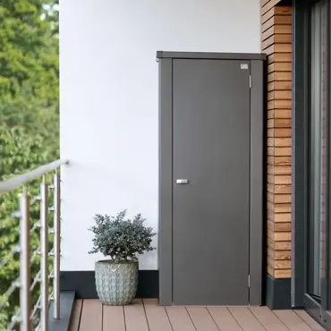 Biohort terraskast Julia M HIGH donkergrijs metallic in sfeer