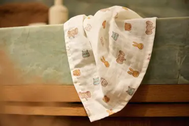 Jollein Hydrofiele Doek Small 70x70cm Jollies (3pack) sfeer
