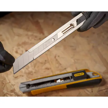 Stanley Afbreekmesjes 25mm 10 stuks/dispenser - afbeelding 4