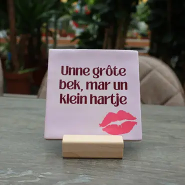 Tegeltje Unne grote bek