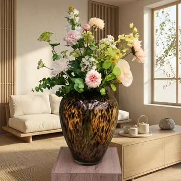 Zijden Kunstboeket Wit Lichtroze in woonkamer